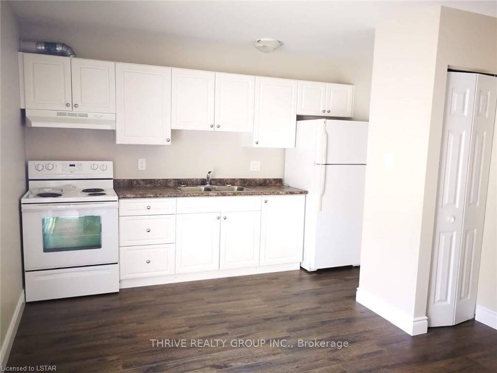 London North, ON N6H 4R4,70 FIDDLERS GREEN RD #86