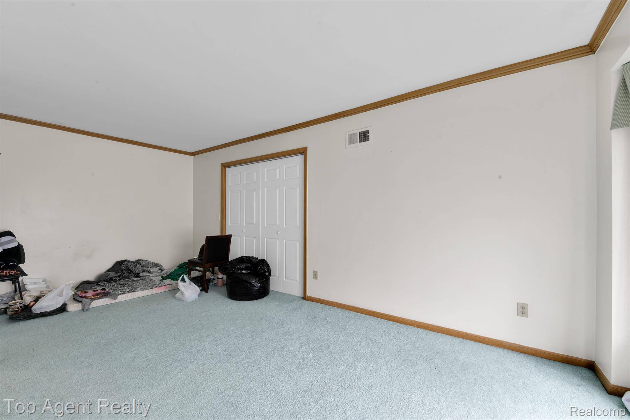 Farmington, MI 48335,36906 BRITTANY HILL DR