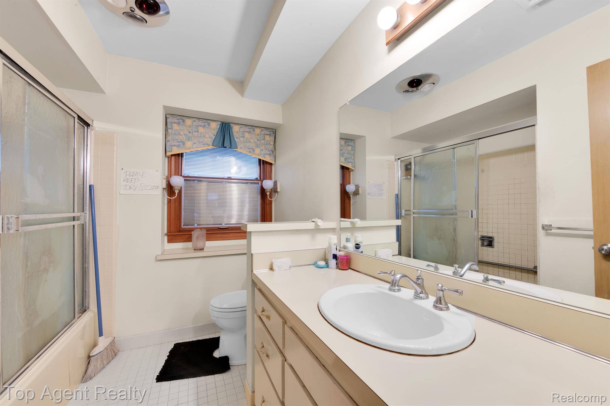 Farmington, MI 48335,36906 BRITTANY HILL DR