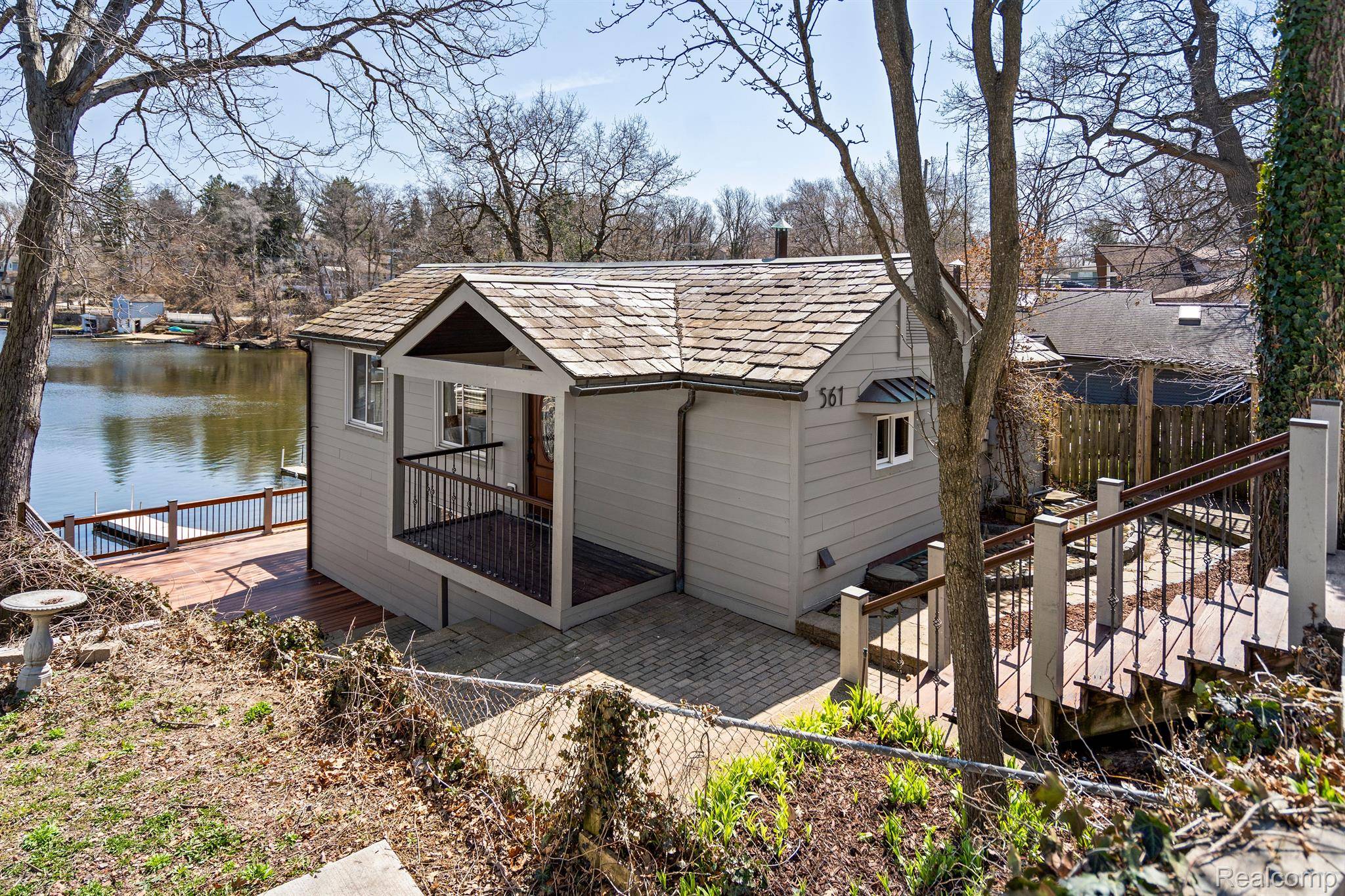 Lake Orion, MI 48362,561 Bellevue AVE