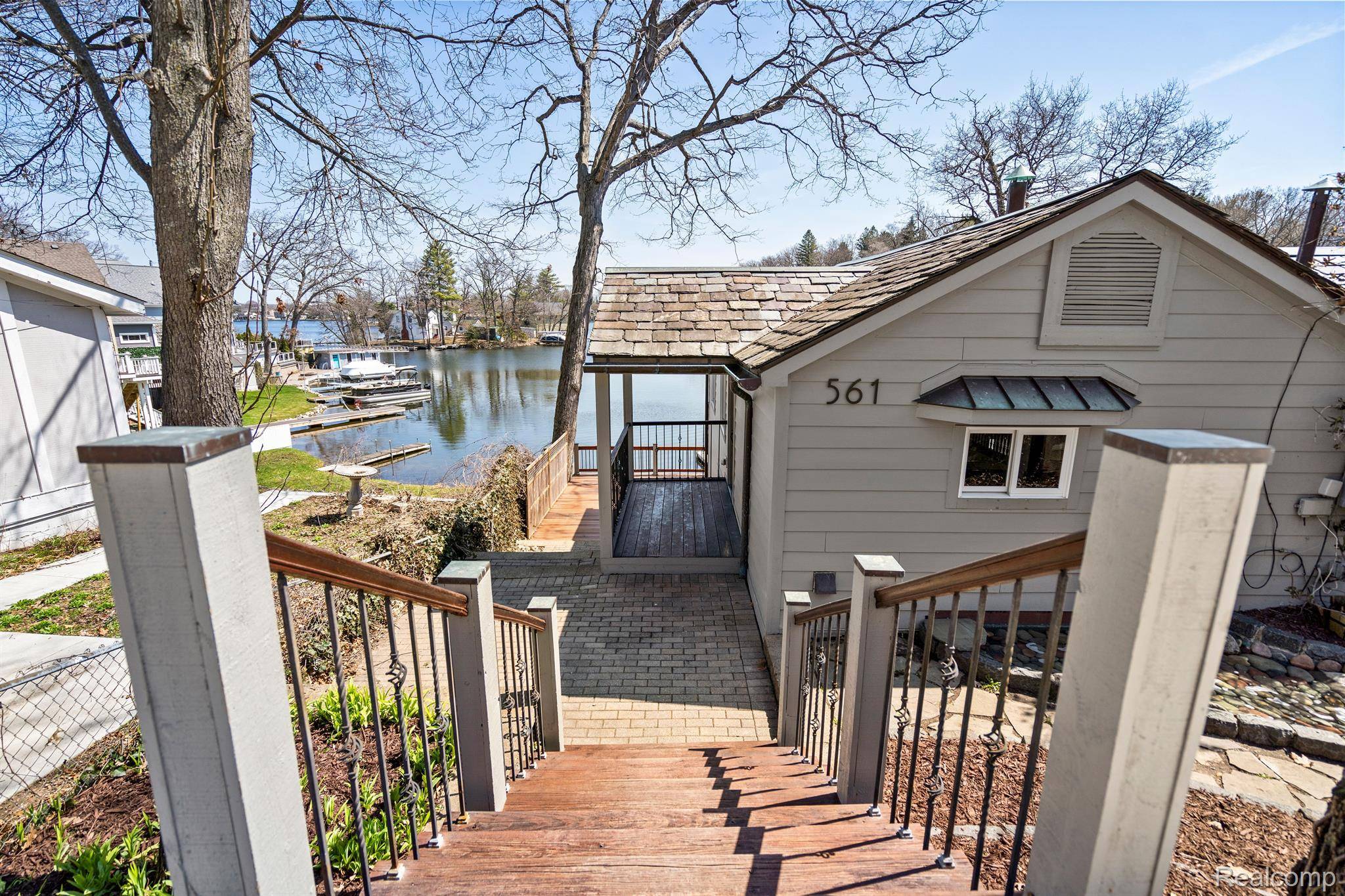 Lake Orion, MI 48362,561 Bellevue AVE