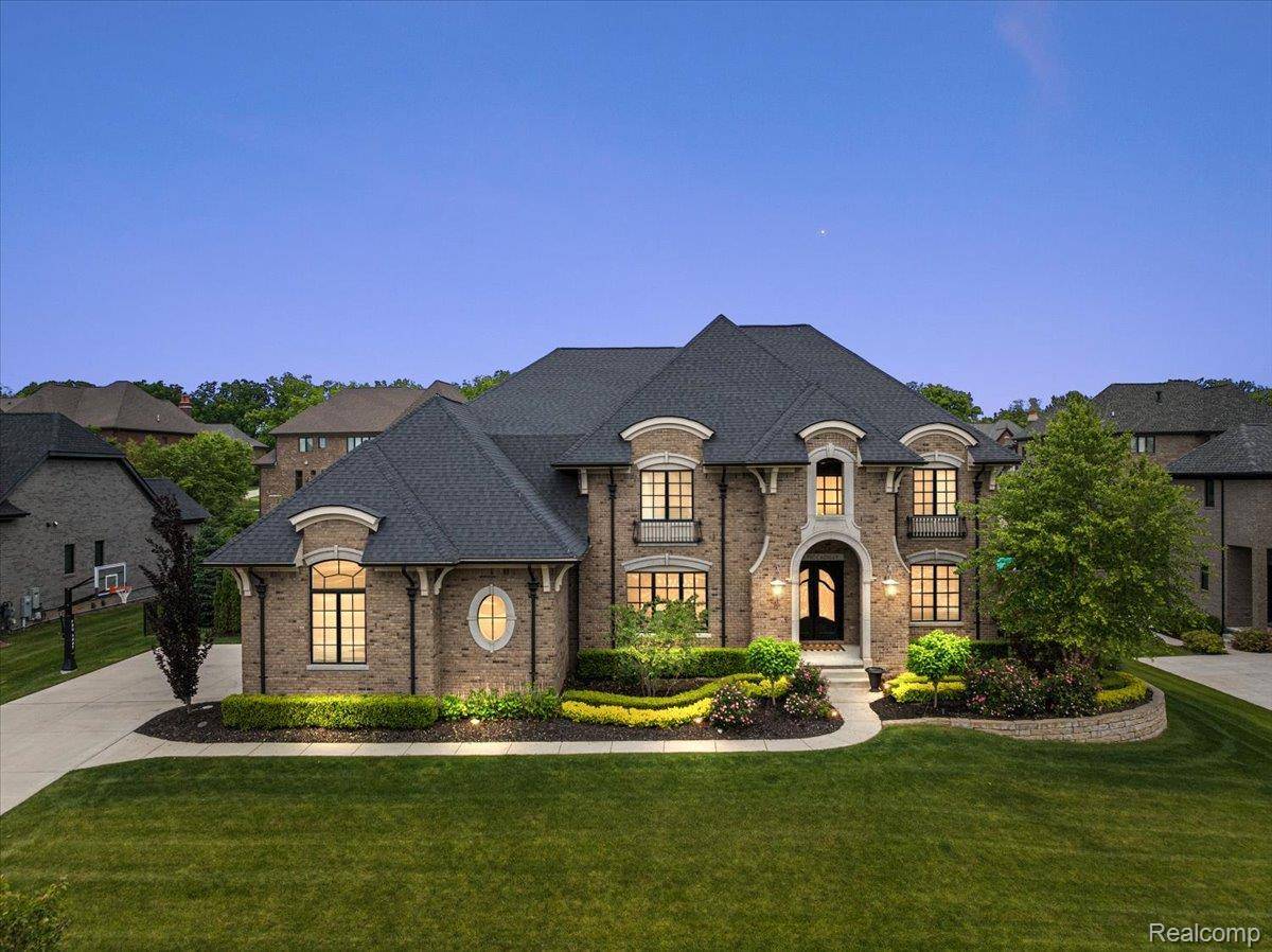 Rochester Hills, MI 48309,3610 Piccadilly DR