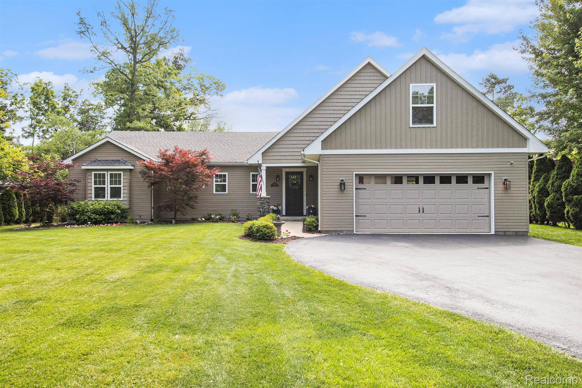 Grosse Ile, MI 48138,22085 Thorofare RD