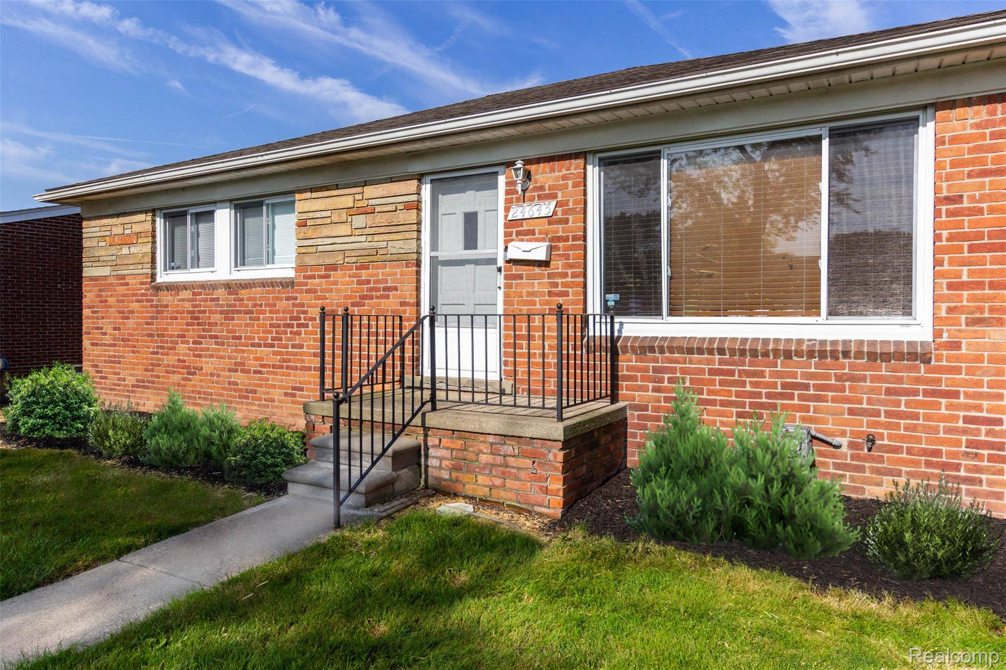 Eastpointe, MI 48021,24645 Greenbrier AVE