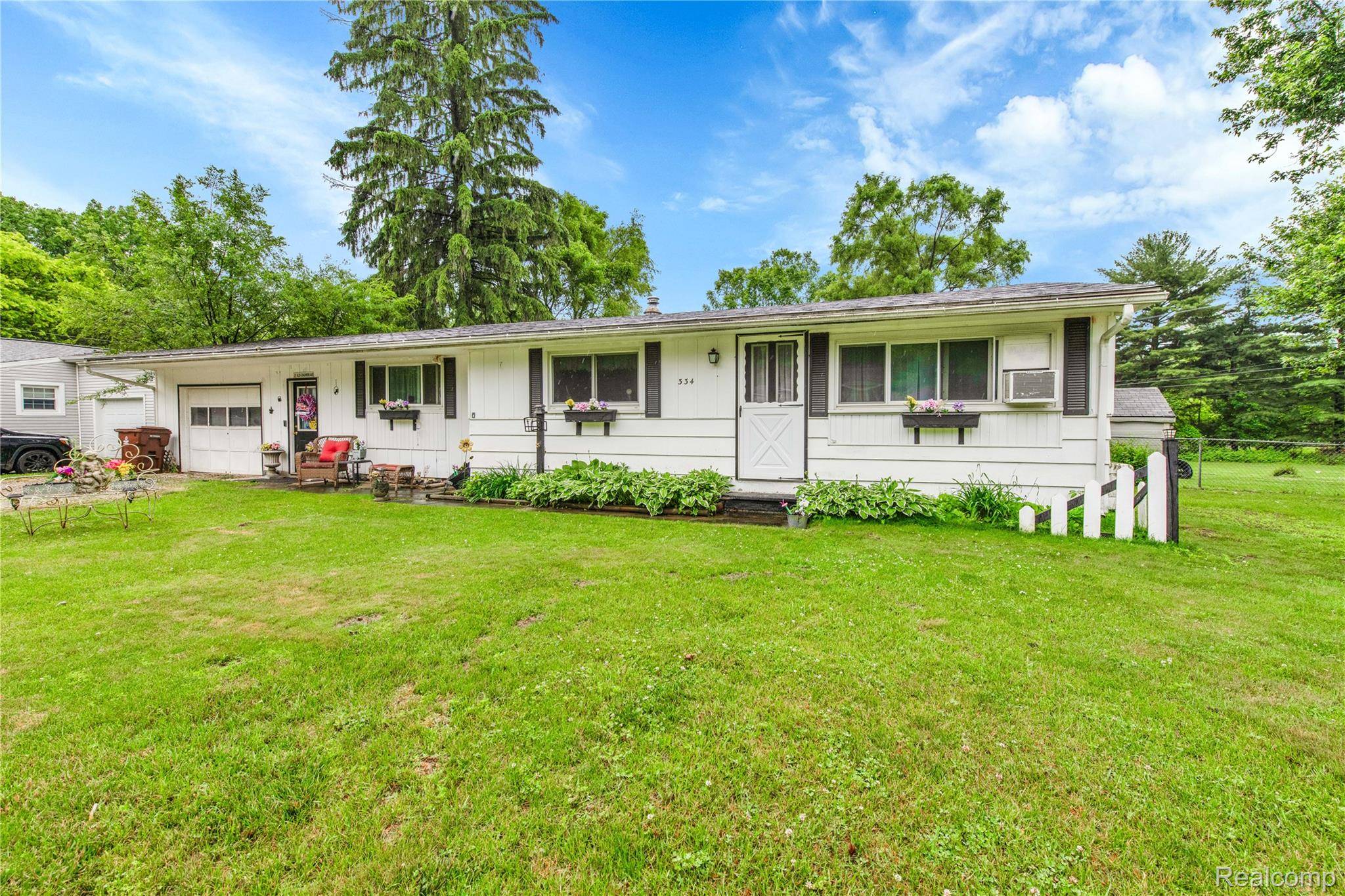 Webberville, MI 48892,334 Monroe ST