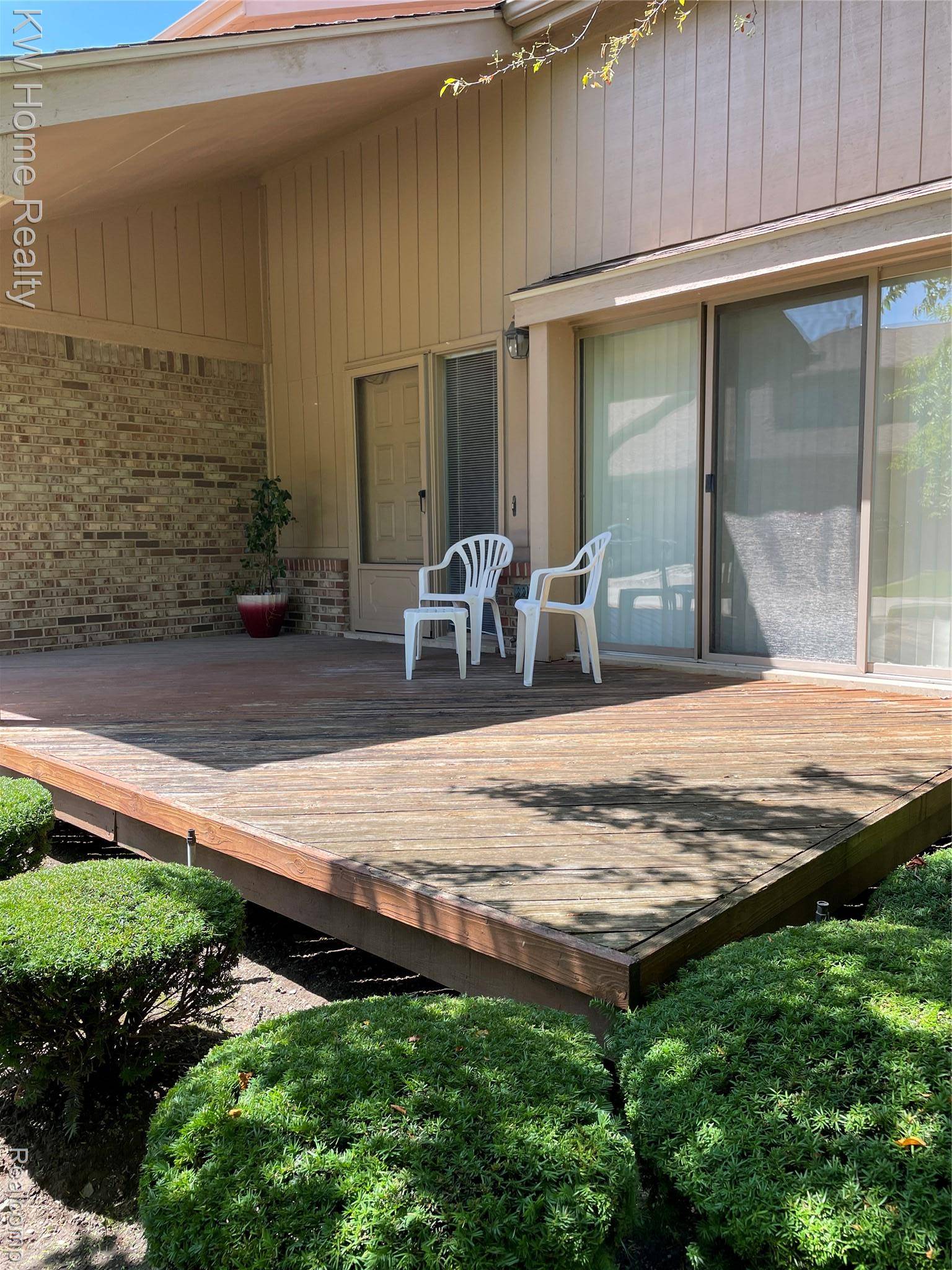 Livonia, MI 48152,37444 N Laurel Park DR #3