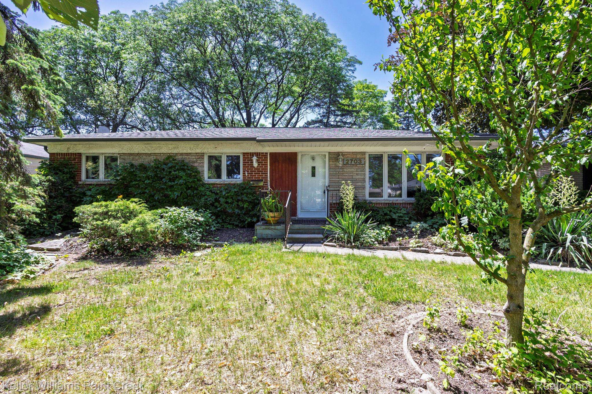 Troy, MI 48083,2703 Downey DR