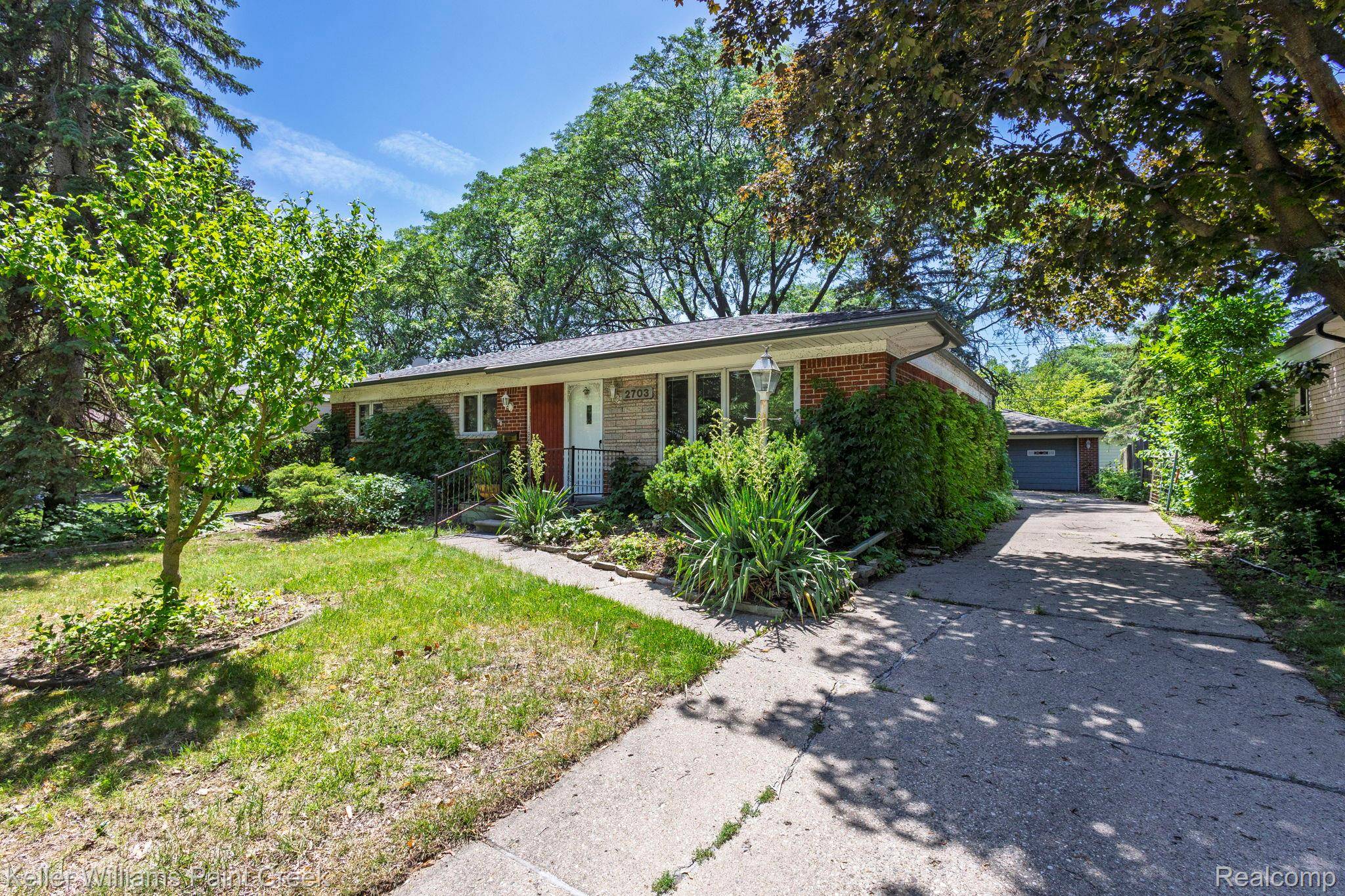 Troy, MI 48083,2703 Downey DR