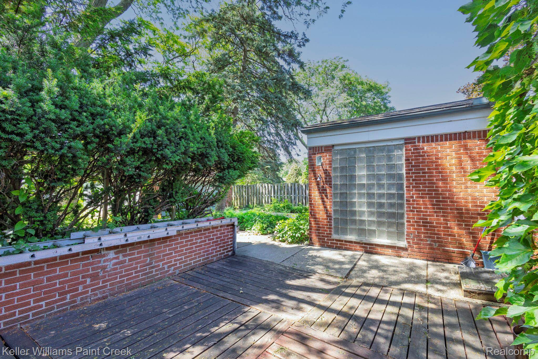 Troy, MI 48083,2703 Downey DR