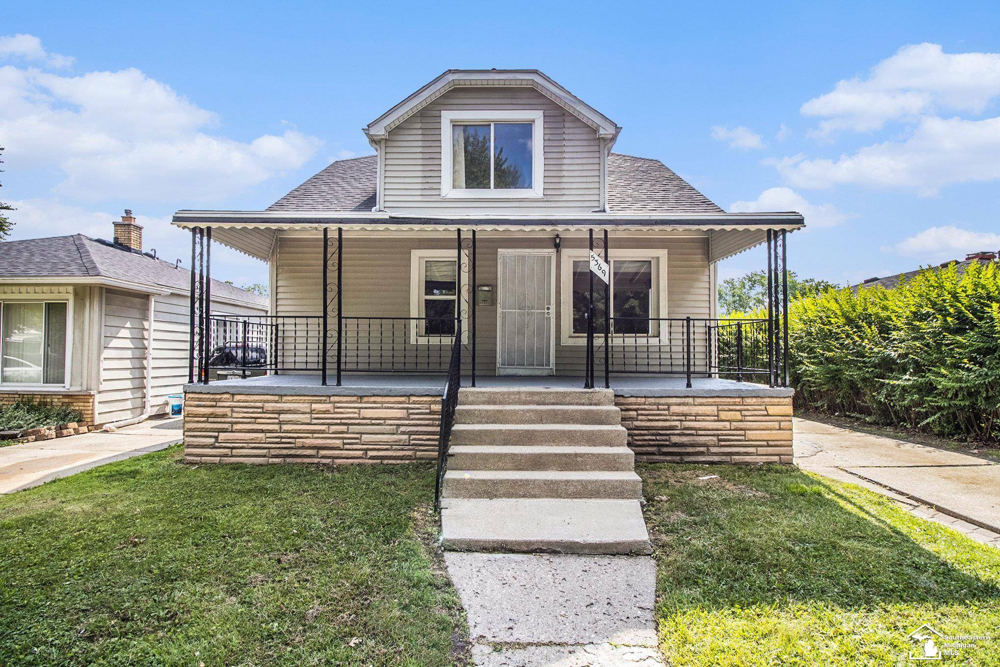 Dearborn Heights, MI 48125,5369 Weddell ST