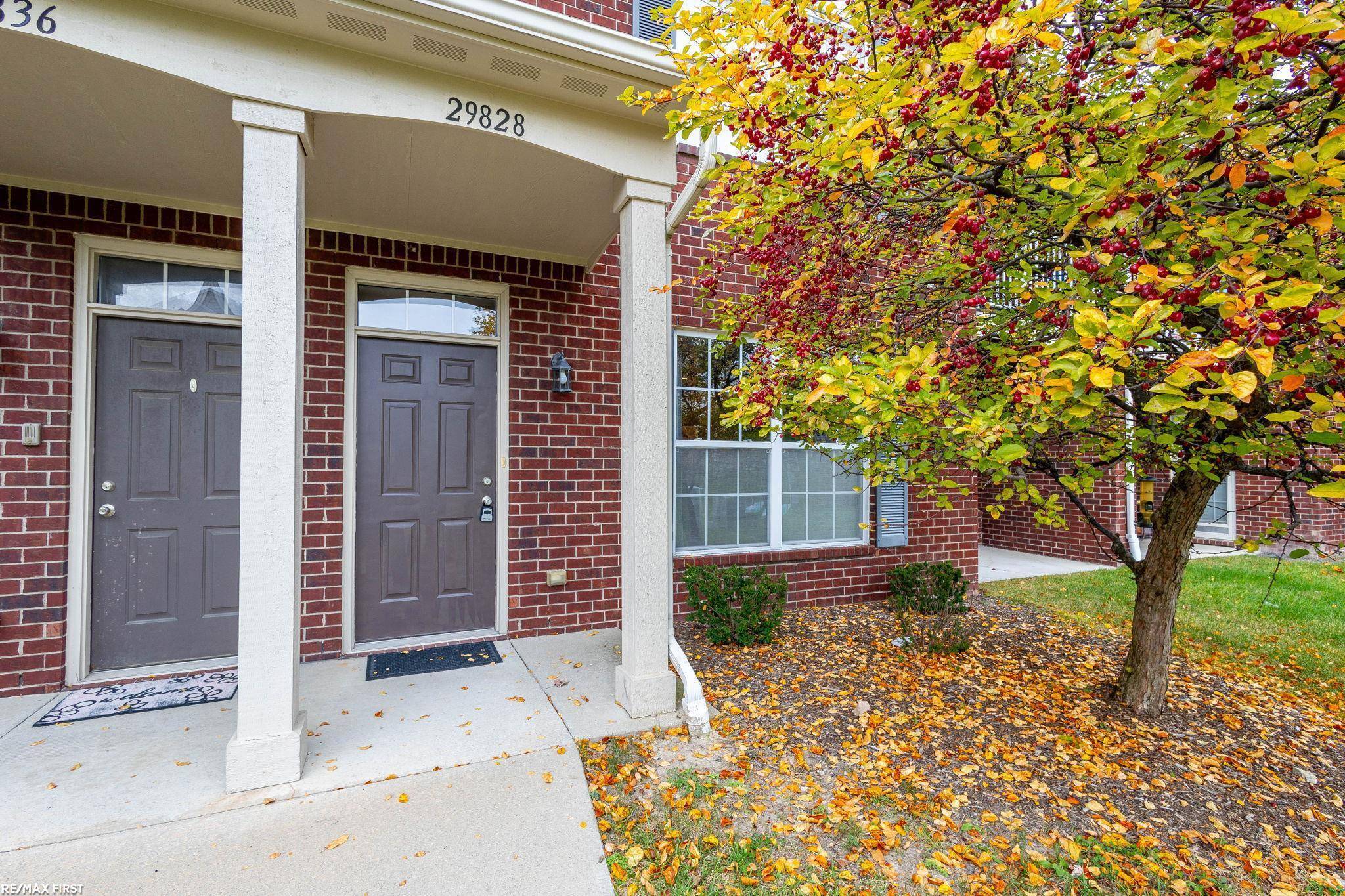 Warren, MI 48092,29828 Fox Run Cir