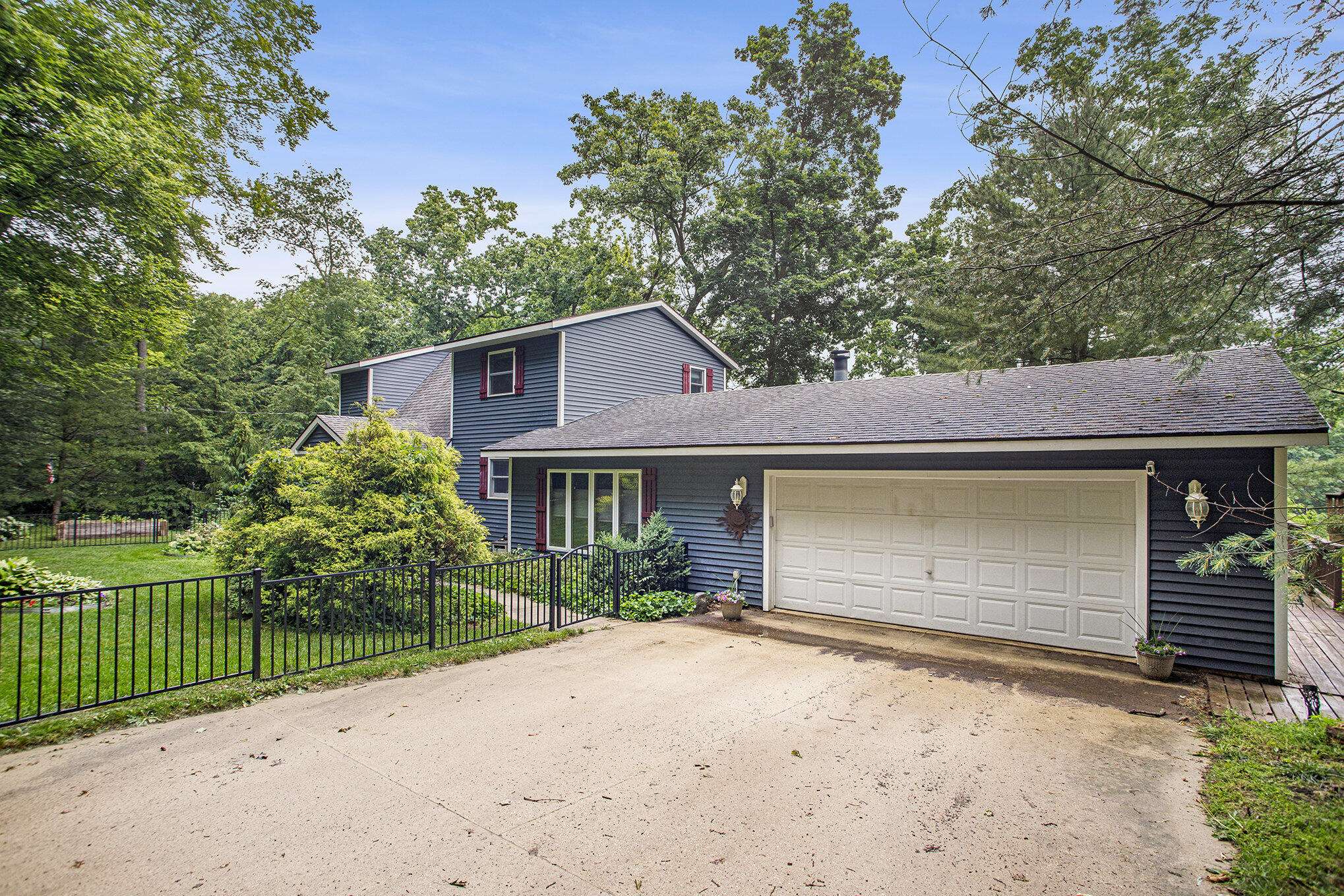 Shelbyville, MI 49344,5715 Fawn Lake DR