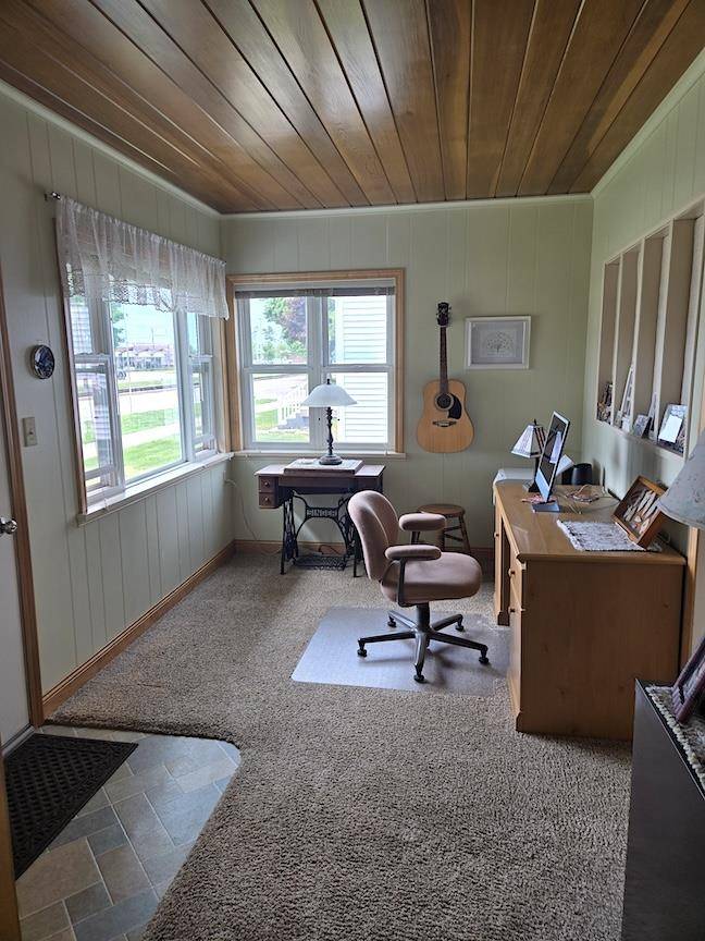 East Tawas, MI 48730,705 E Bay ST