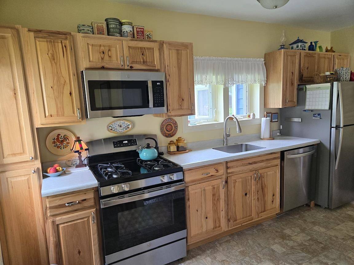 East Tawas, MI 48730,705 E Bay ST