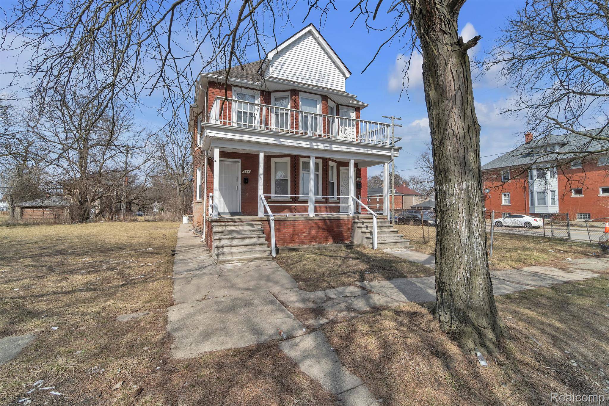 Detroit, MI 48202,355 ROSEDALE