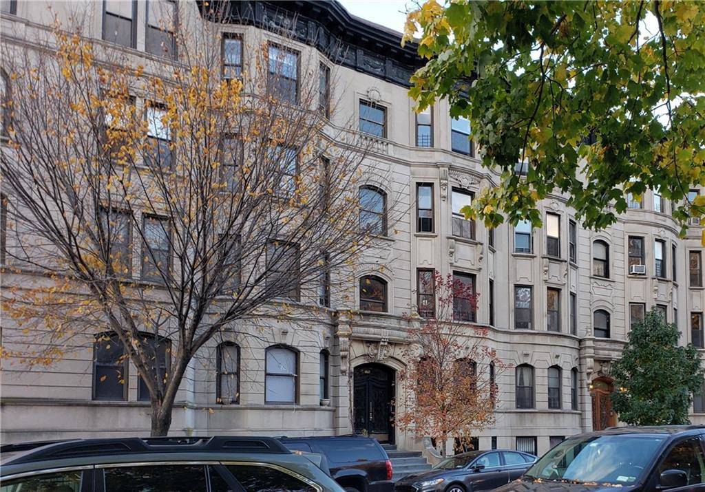 Brooklyn, NY 11215,176 Prospect Park West