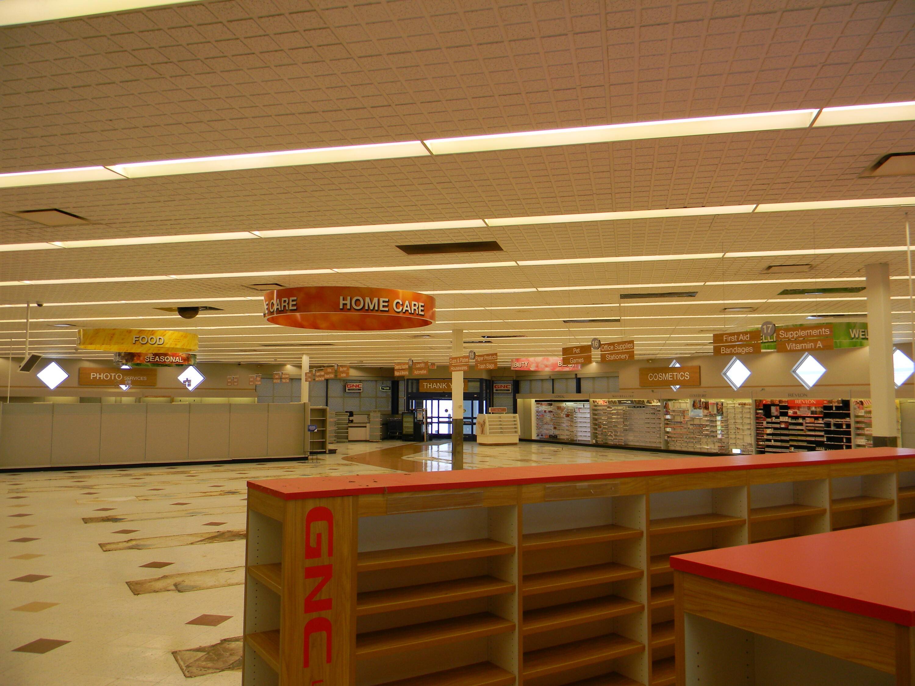 936 E Ludington AVE, Ludington, MI 49431