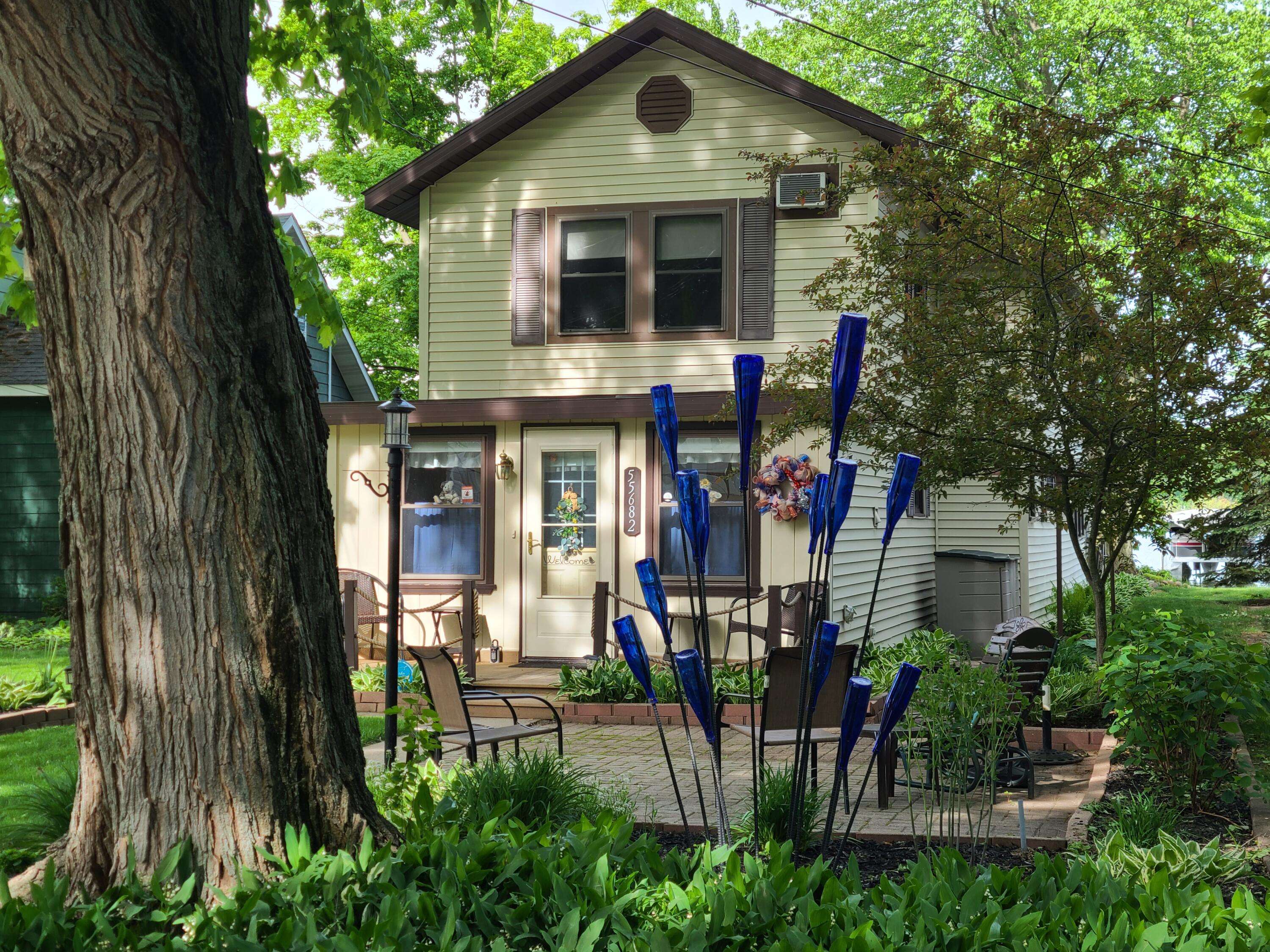 Dowagiac, MI 49047,55682 Indian Lake RD