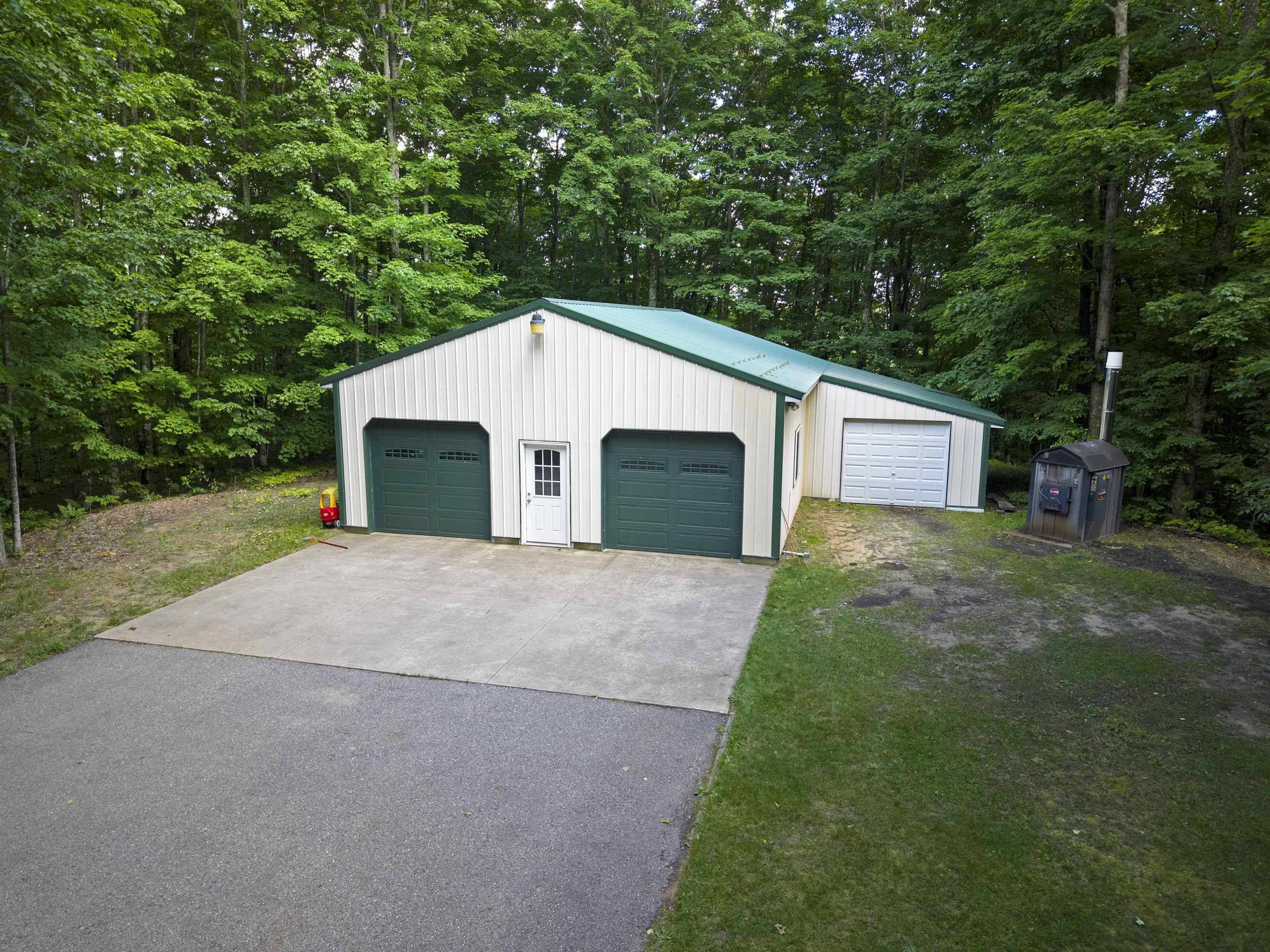 Rapid City, MI 49676,21 Wood RD