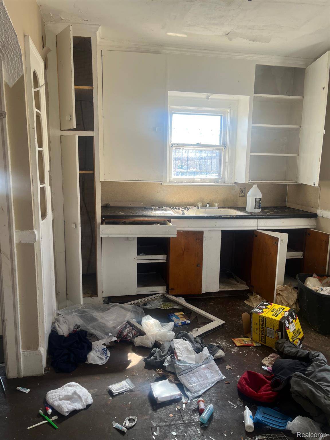 Detroit, MI 48204,8833 MANOR ST