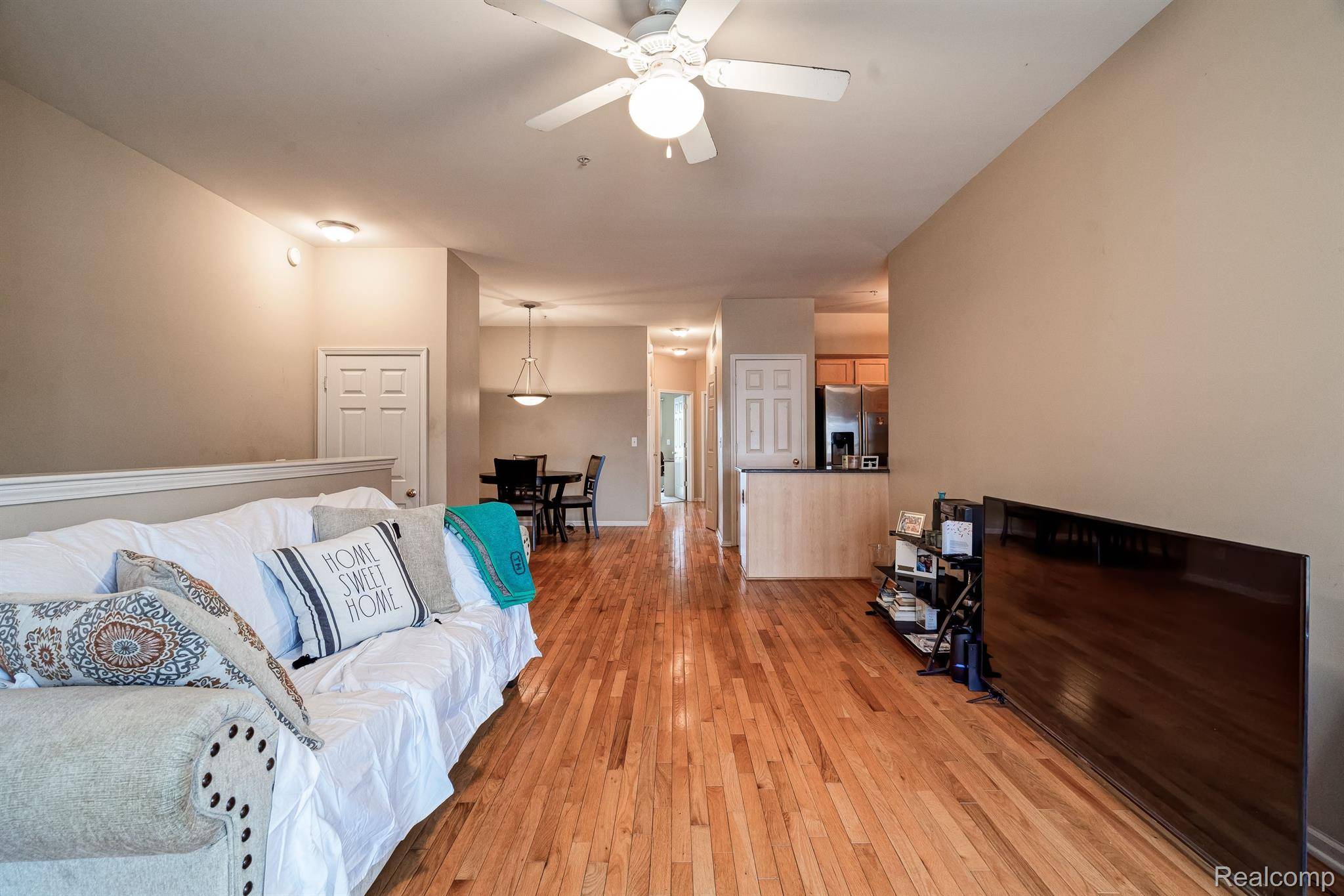 Novi, MI 48375,41572 HAMLET LN