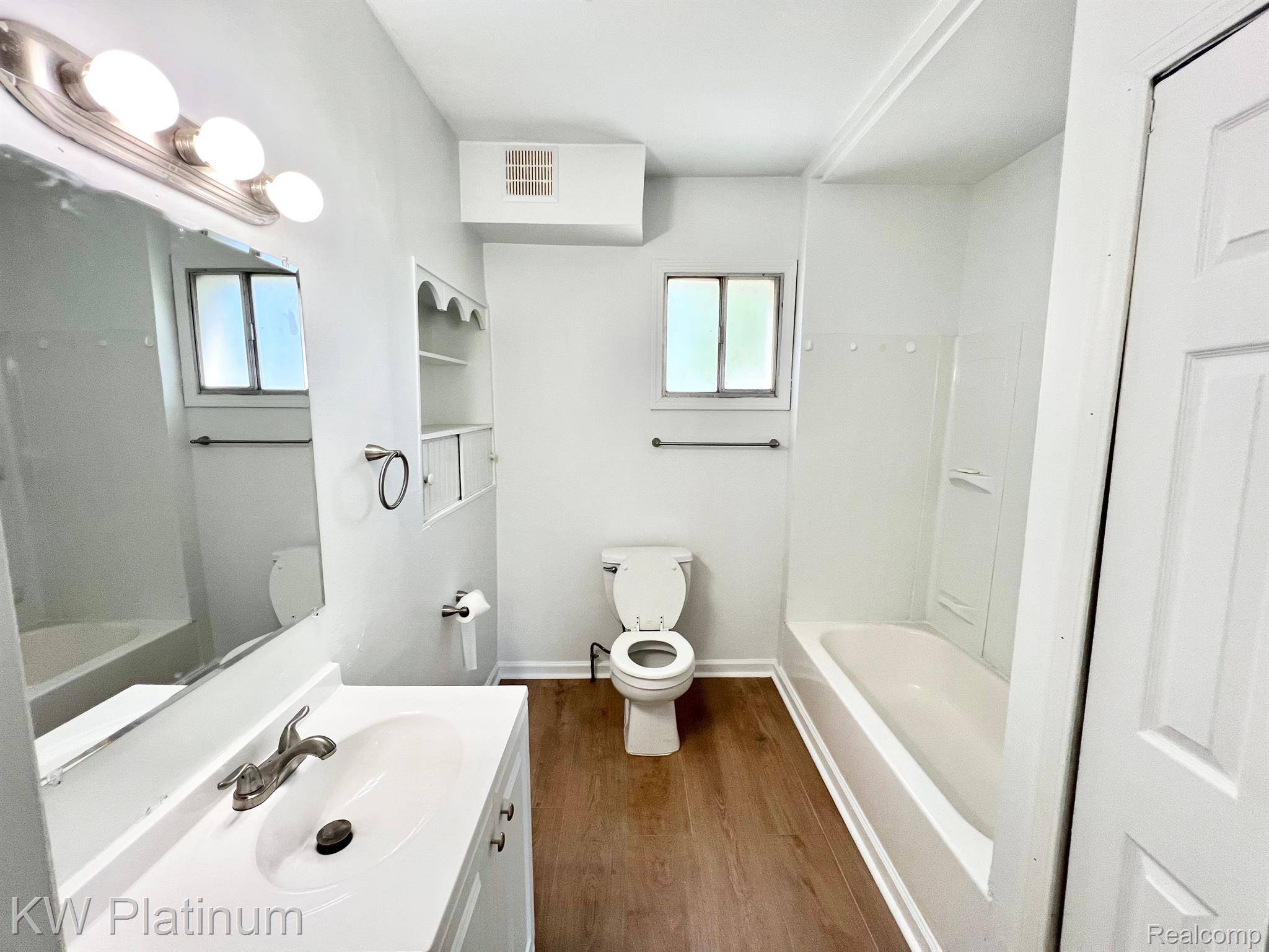 Detroit, MI 48224,17184 DETROIT ST