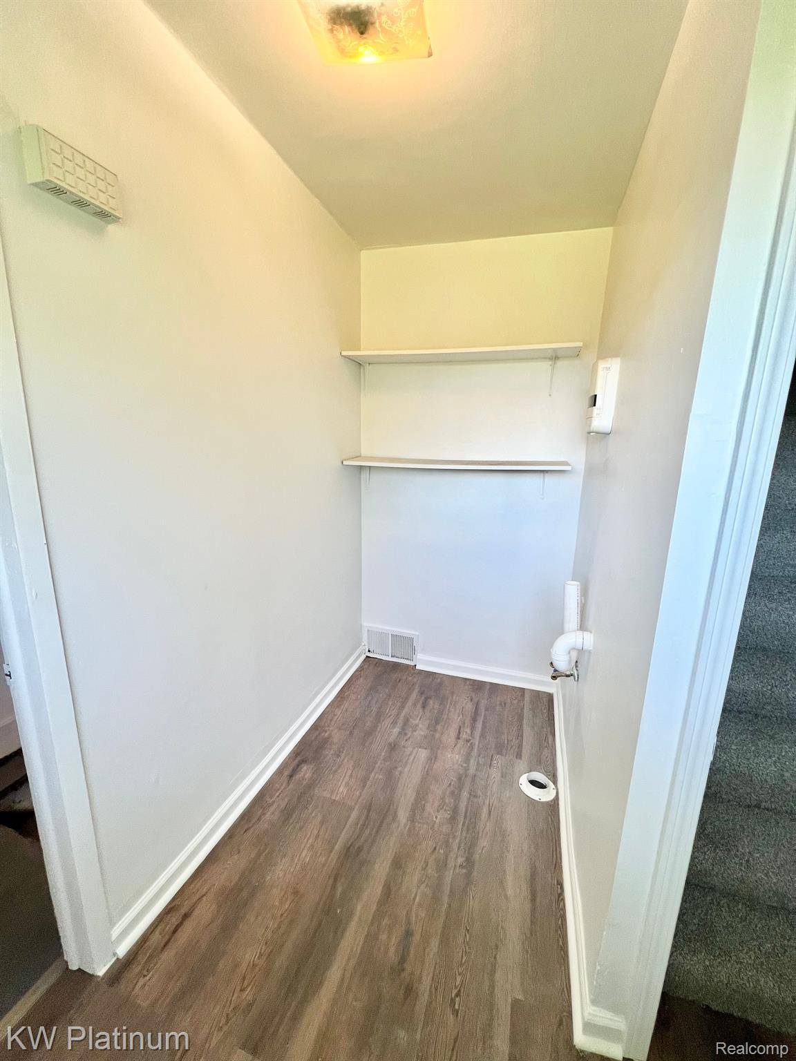 Detroit, MI 48224,17184 DETROIT ST