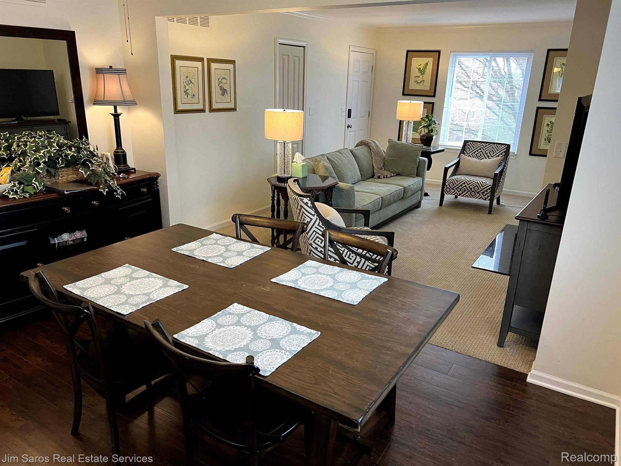 Grosse Pointe, MI 48230,906 NEFF RD