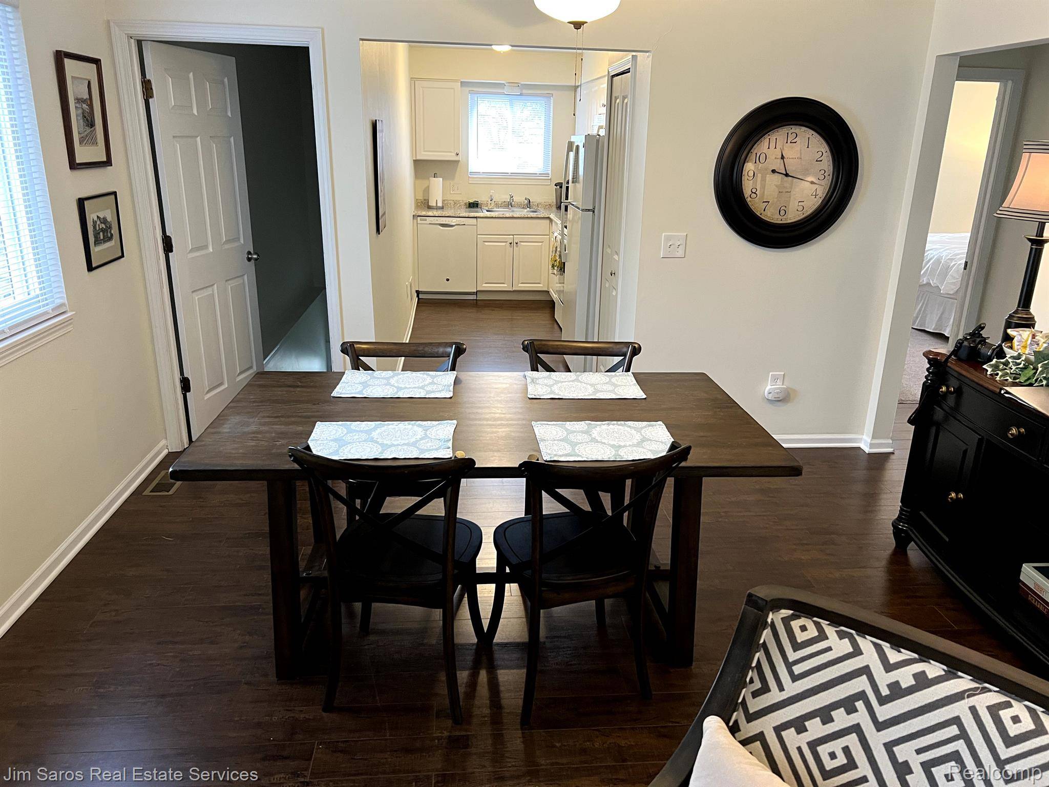 Grosse Pointe, MI 48230,906 NEFF RD