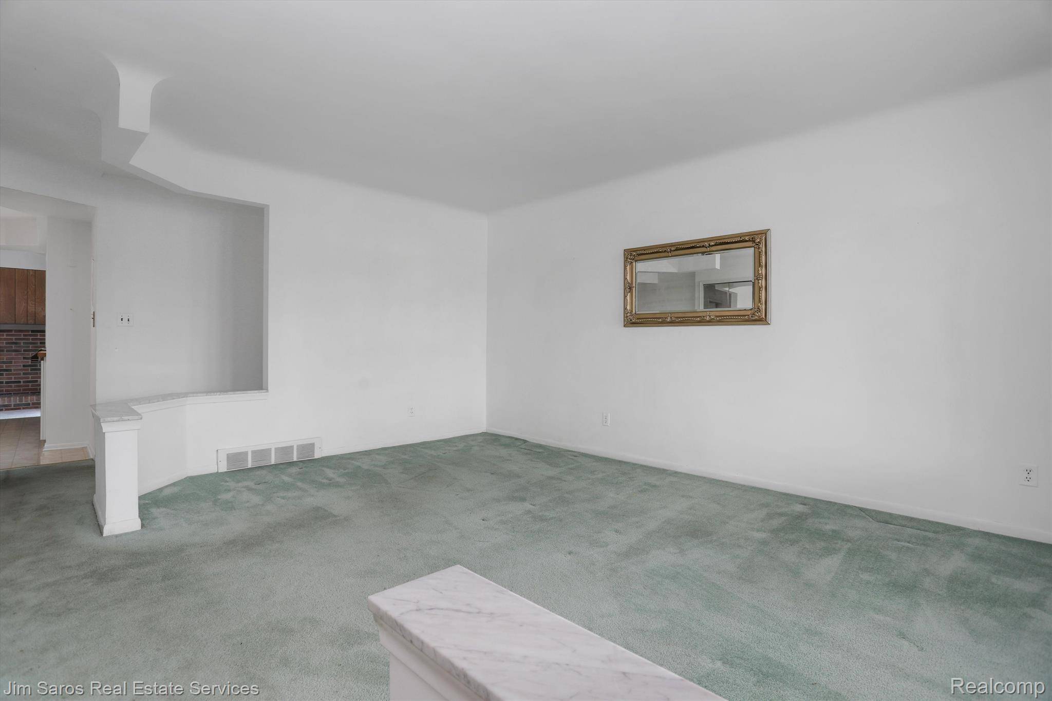 Sterling Heights, MI 48312,33732 MINA DR