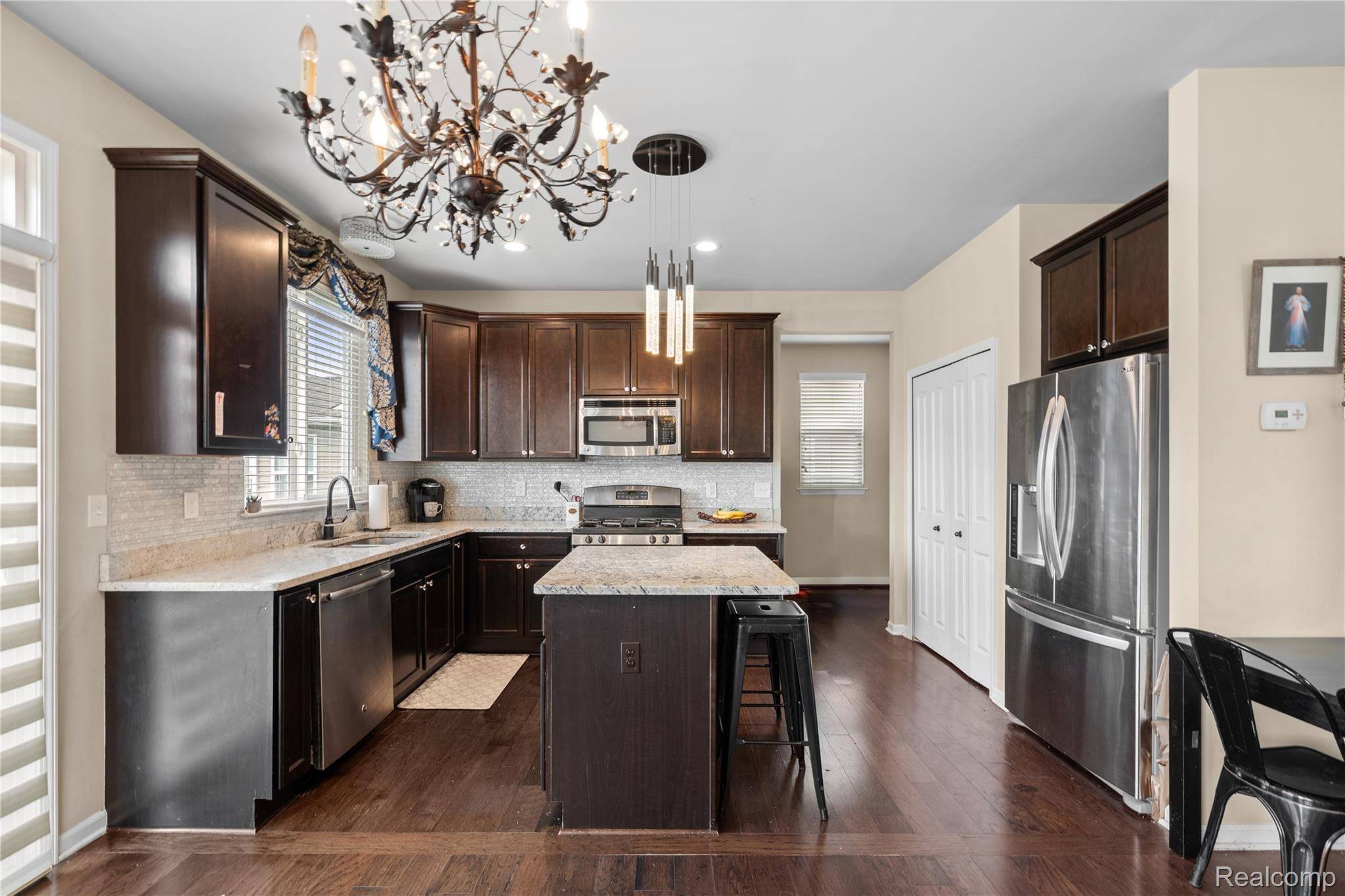 Wixom, MI 48393,3181 Curtis