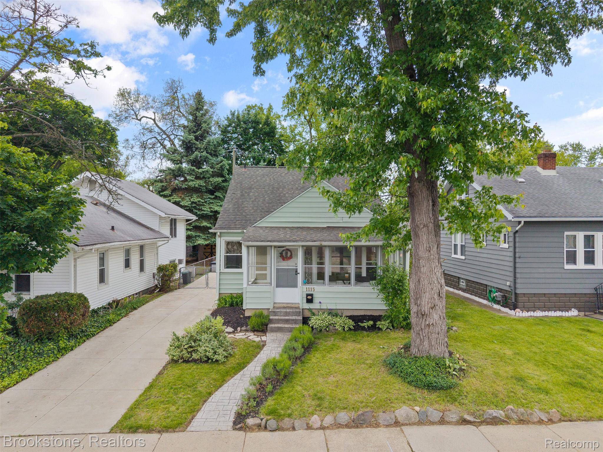 Ferndale, MI 48220,1115 Pearson ST