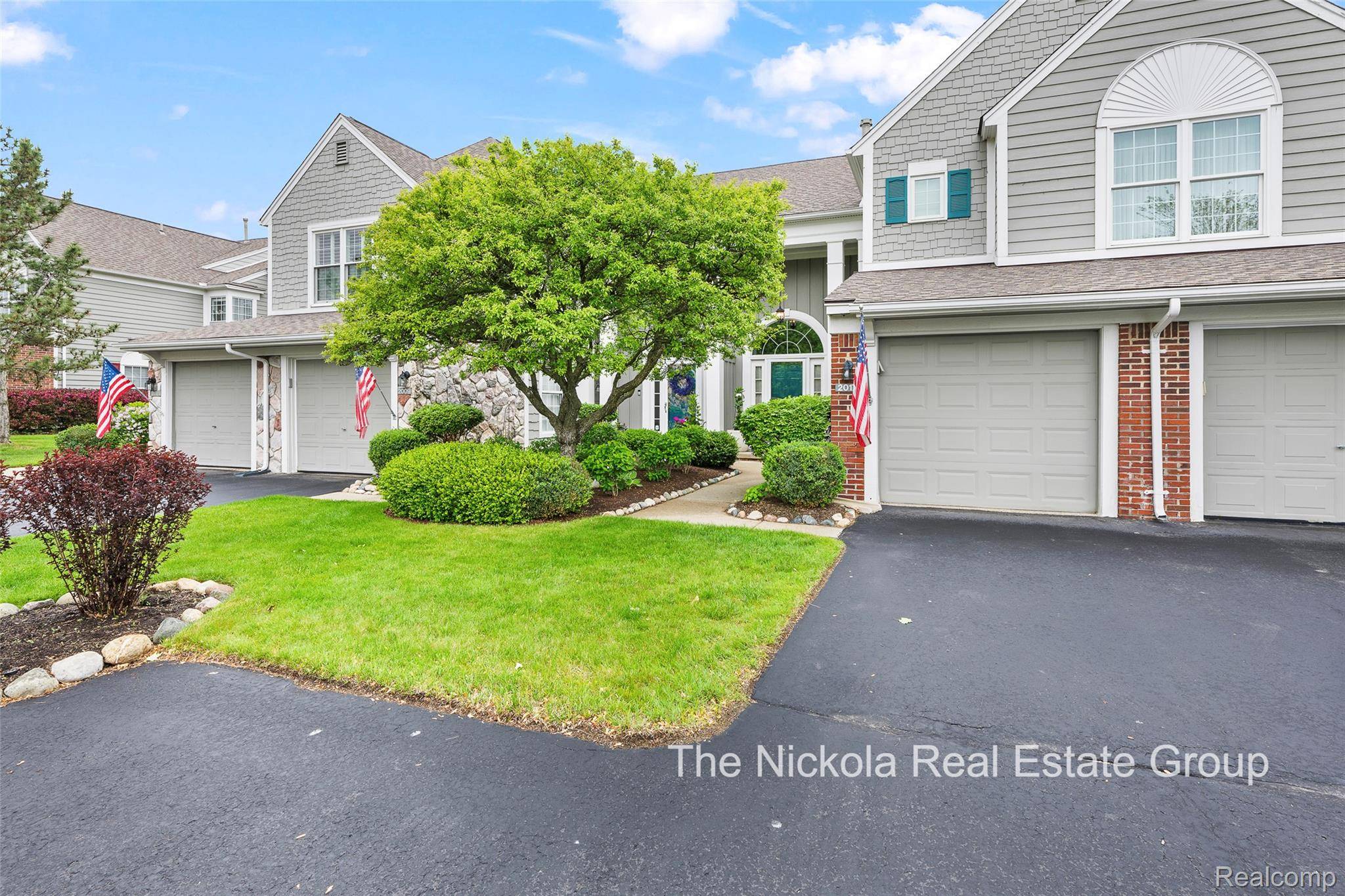 Bloomfield Hills, MI 48304,2017 Eagle Pointe