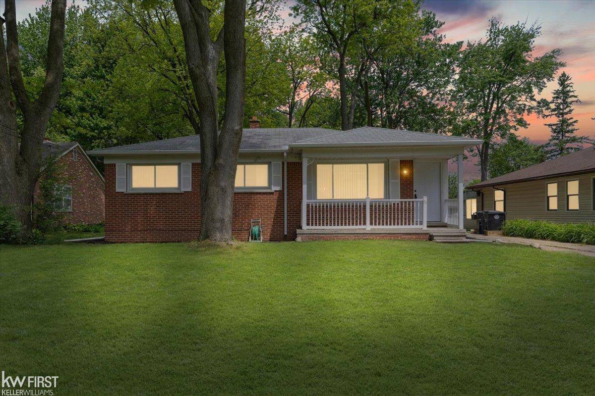 Livonia, MI 48150,33858 Orangelawn ST