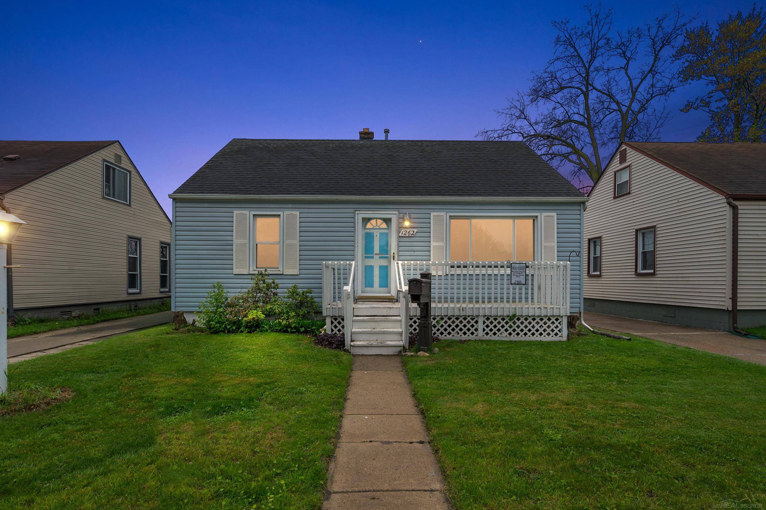 Madison Heights, MI 48071,1262 E Rowland AVE