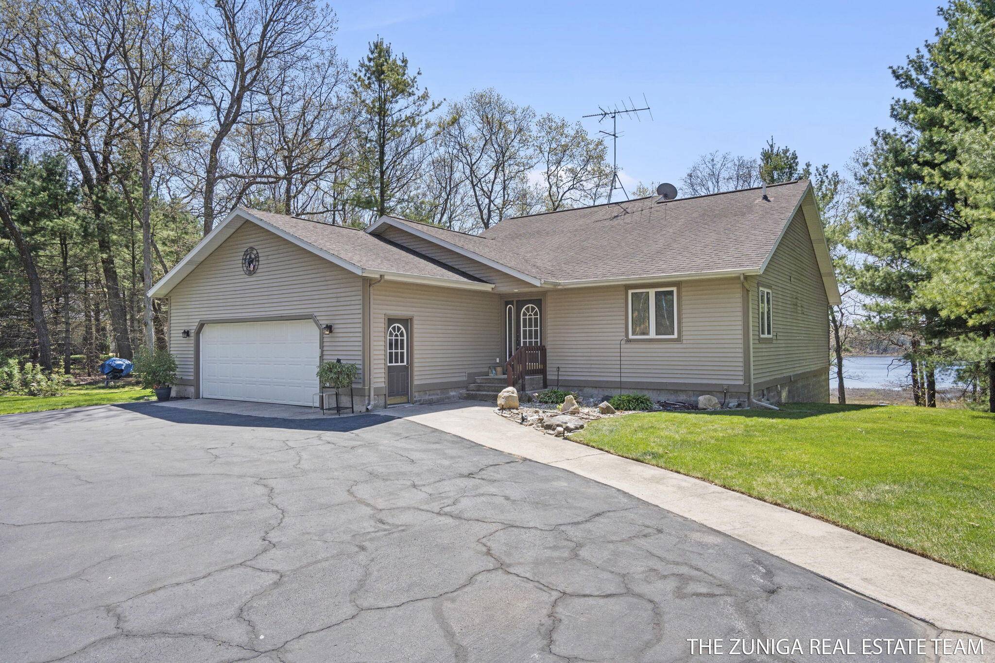 1087 Shore Walk LN, Blue Lake Twp, MI 49461