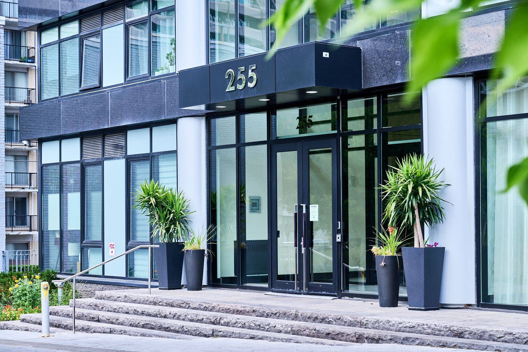 Ottawa Centre, ON K1R 0C5,255 Bay ST #1707