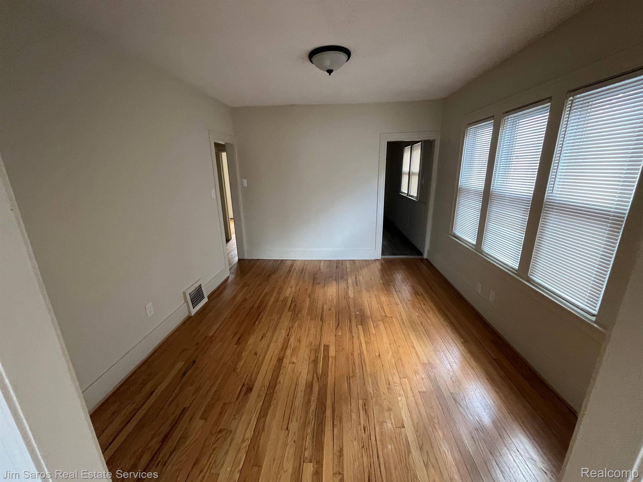 Grosse Pointe Park, MI 48230,928 NOTTINGHAM RD