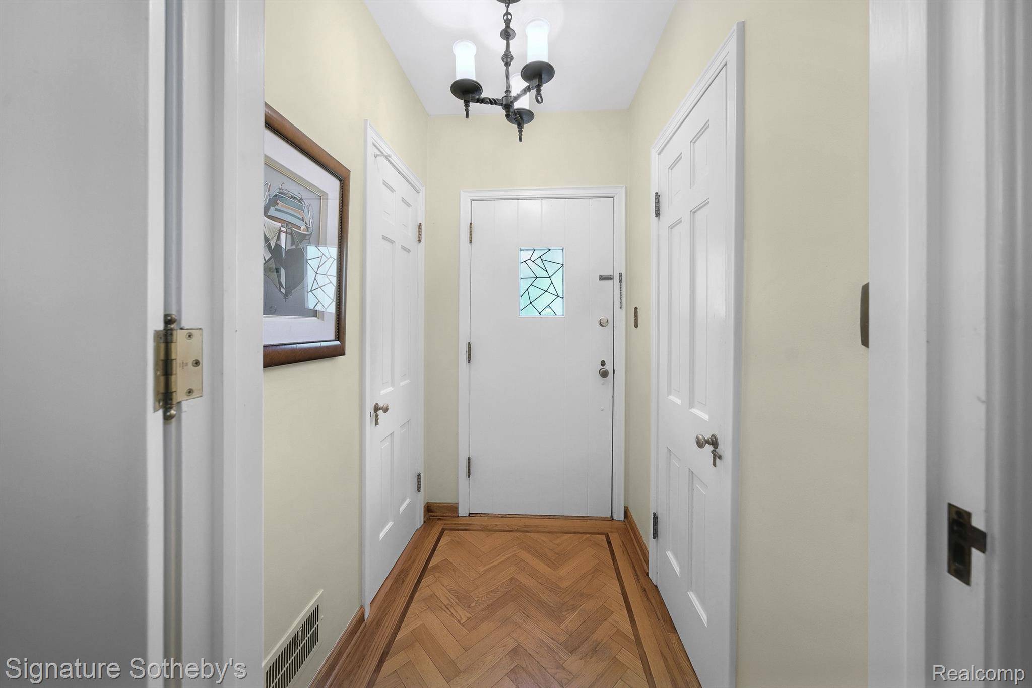 Lathrup Village, MI 48076,27721 SANTA BARBARA DR