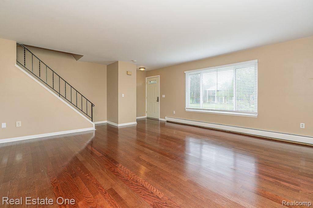 Rochester Hills, MI 48306,1127 TIENKEN CT