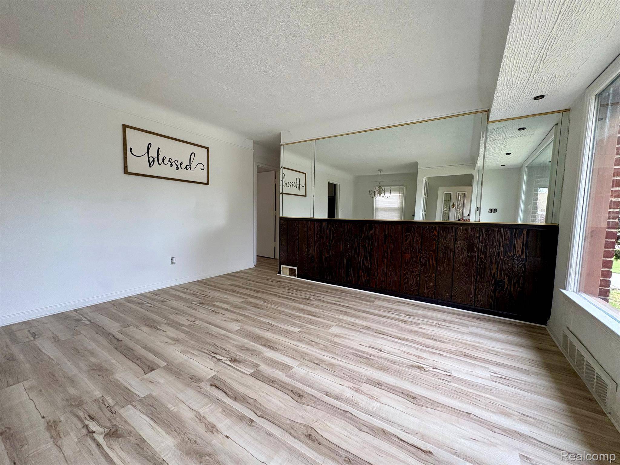 Detroit, MI 48228,9988 STOUT ST