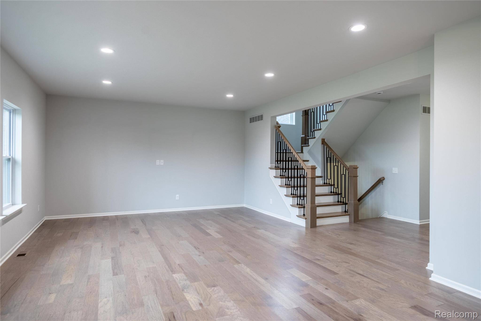 Farmington, MI 48336,24180 LIBERTY HILL DR