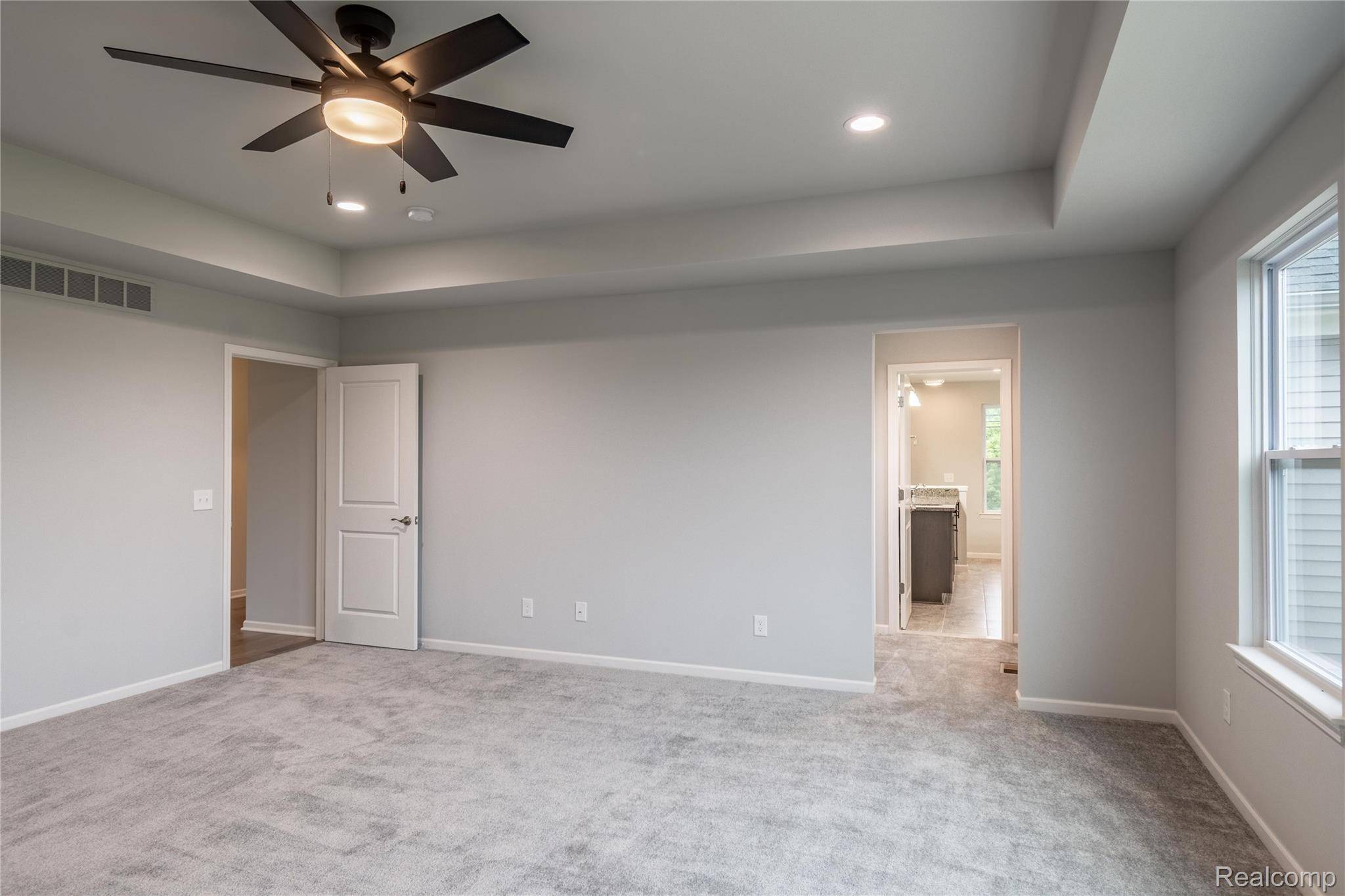 Farmington, MI 48336,24180 LIBERTY HILL DR