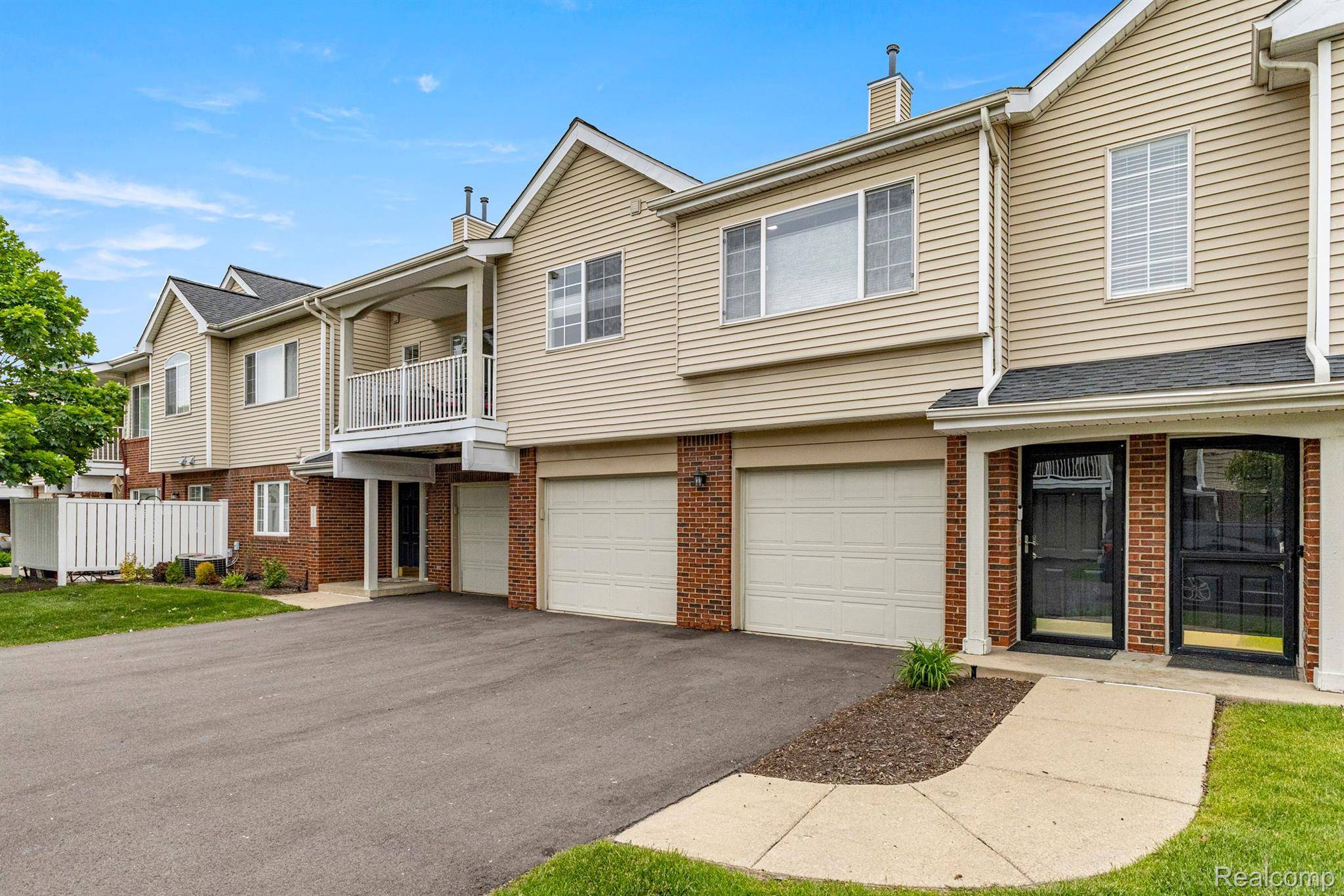 Woodhaven, MI 48183,22071 FAIRLANE BLVD