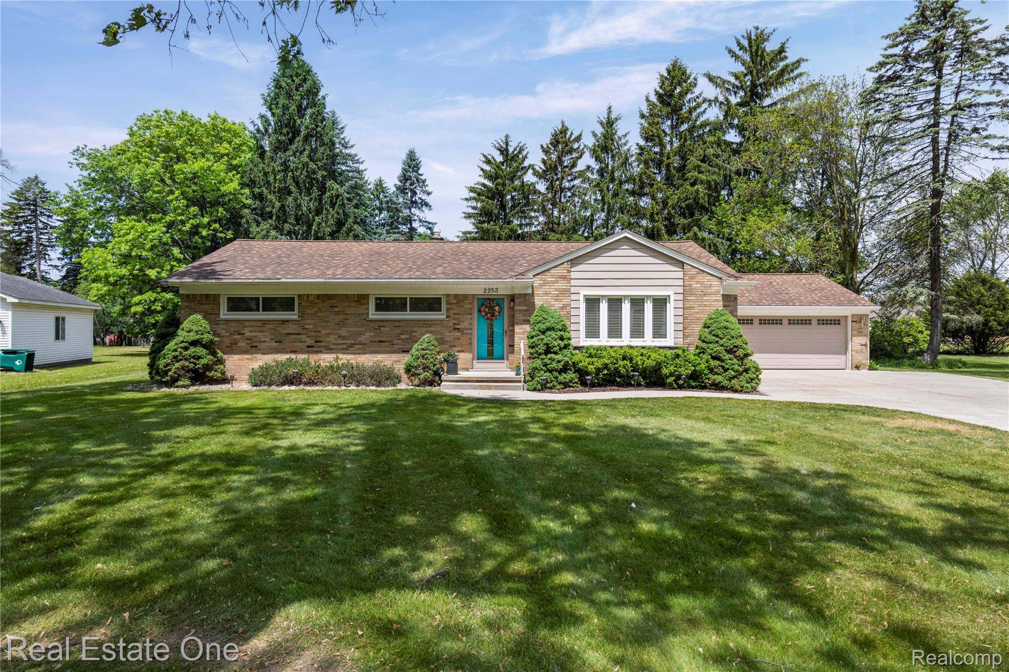 Commerce Twp, MI 48390,2253 Robell DR