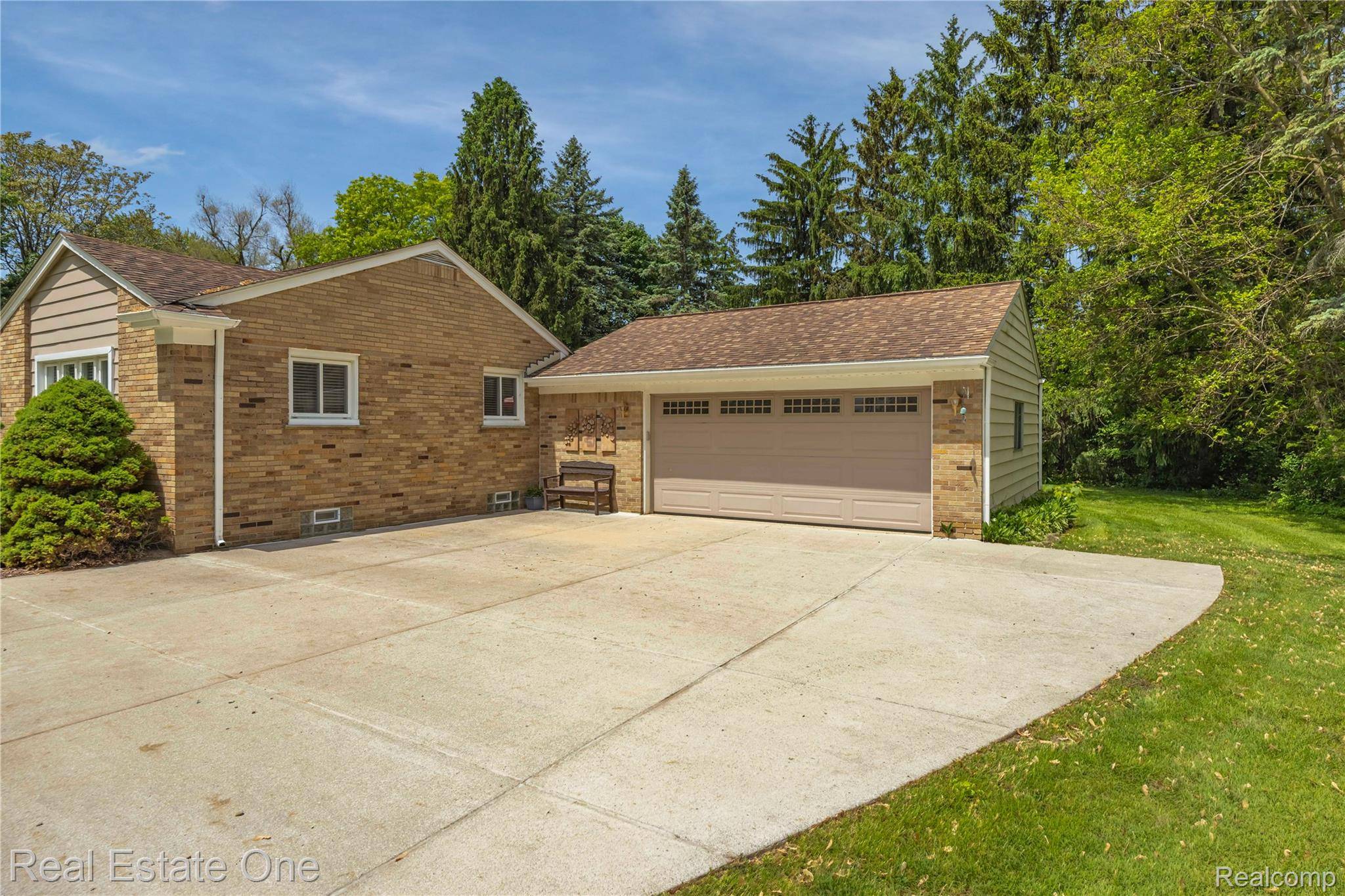 Commerce Twp, MI 48390,2253 Robell DR