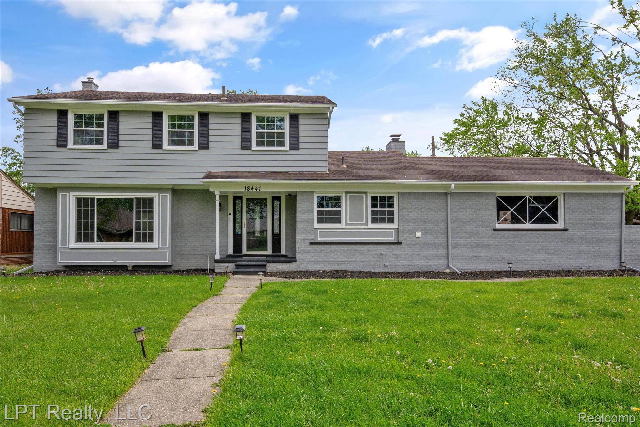 Lathrup Village, MI 48076,18441 ROSELAND BLVD