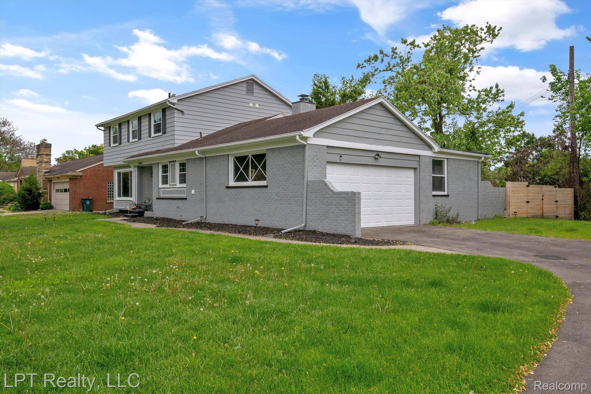 Lathrup Village, MI 48076,18441 ROSELAND BLVD