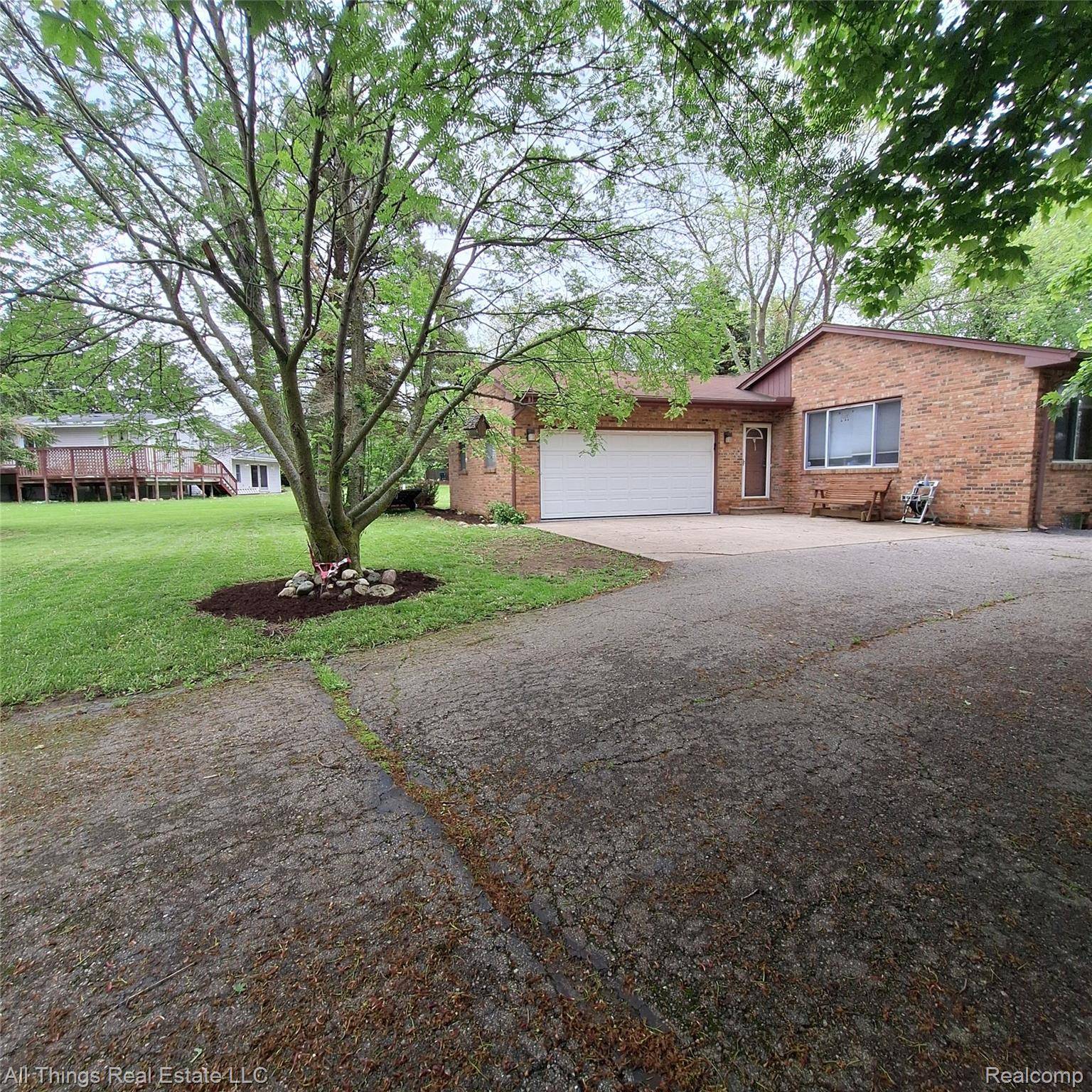 Metamora, MI 48455,3827 WOODLAND DR