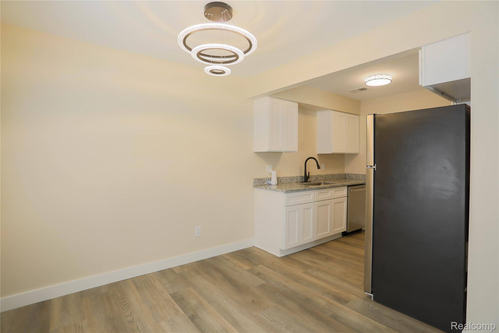 Macomb, MI 48066,17920 Phyllis ST